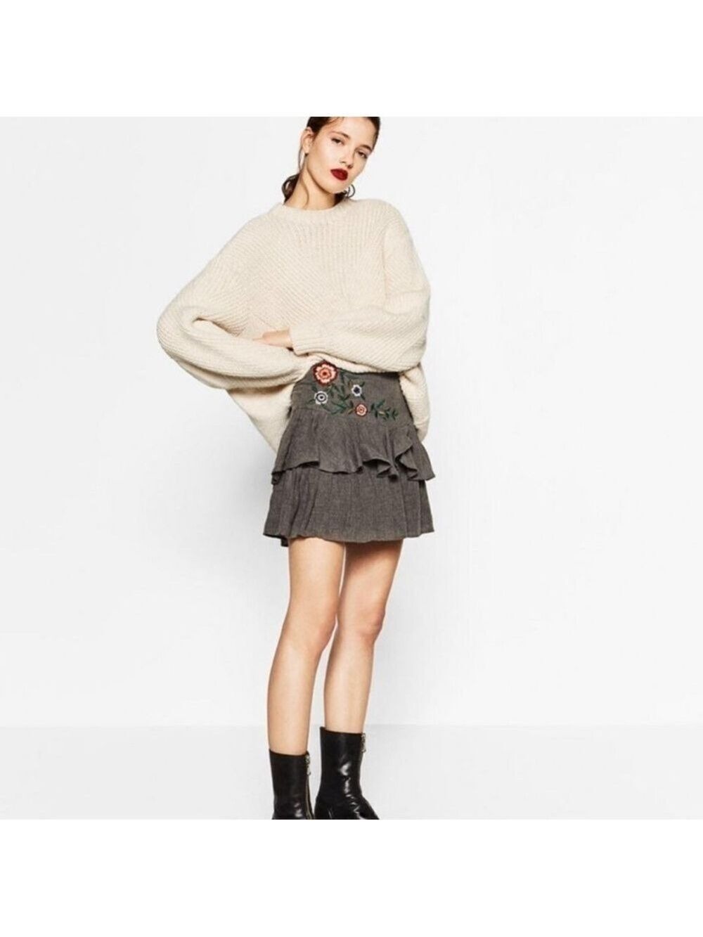 ZARA Embroidered Ruffles Skirt - Picture 3 of 14
